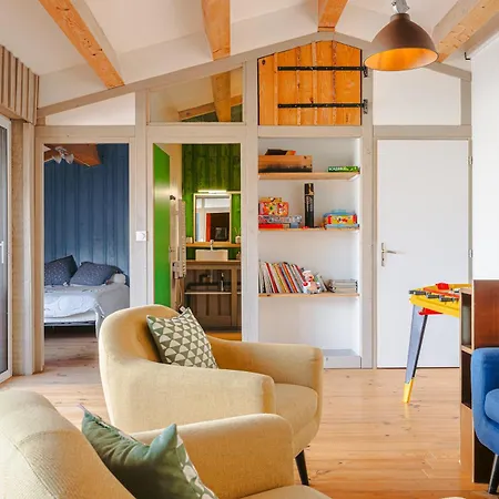 Tatil Evi Couleur Patio, Loft Atypique, Sauna Saint-Denis-dʼOléron